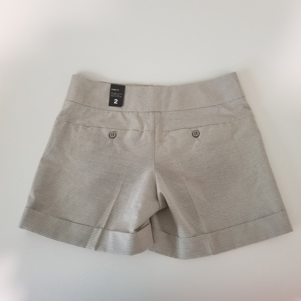 🕶️ The Limited Shorts Size 2